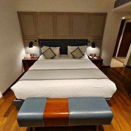 Pride Hotel อุเดเปอร์ ภายนอก รูปภาพ