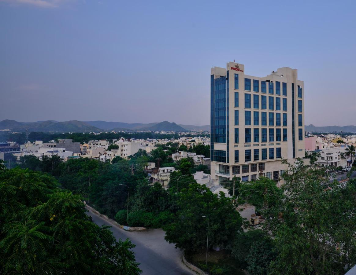 Pride Hotel อุเดเปอร์ ภายนอก รูปภาพ