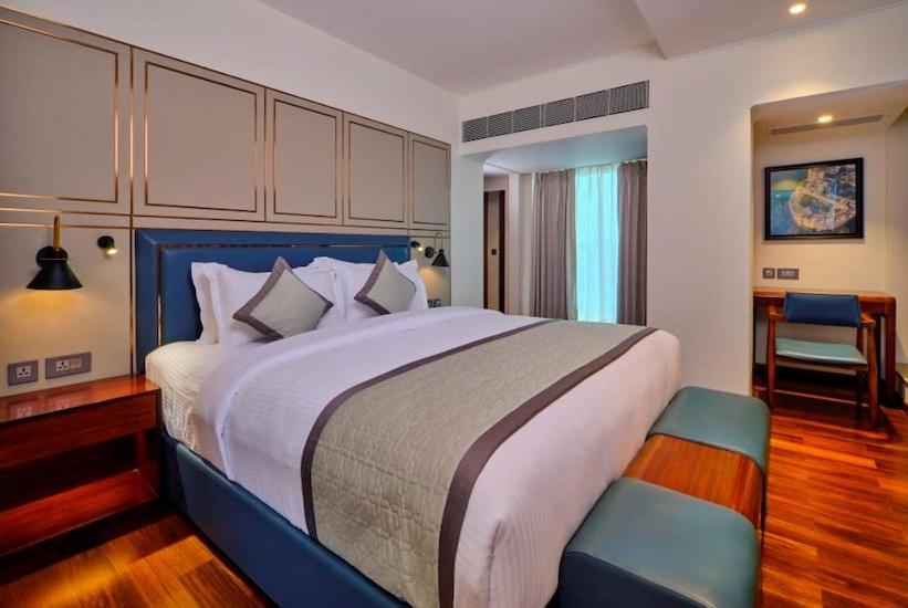 Pride Hotel อุเดเปอร์ ภายนอก รูปภาพ